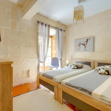 And Cosy 2br In * Valletta