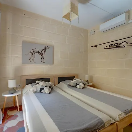 And Cosy 2br In By Buena Vista Valletta