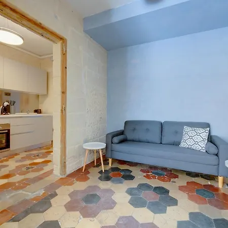 And Cosy 2br In *