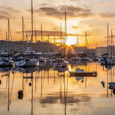 And Cosy 2br In By Buena Vista *